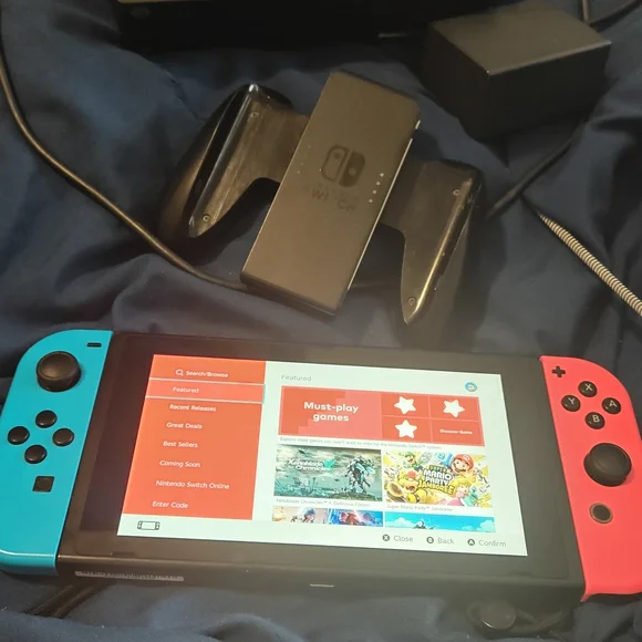 Nintendo Handheld Console Blue and Red - Picture 2 of 2